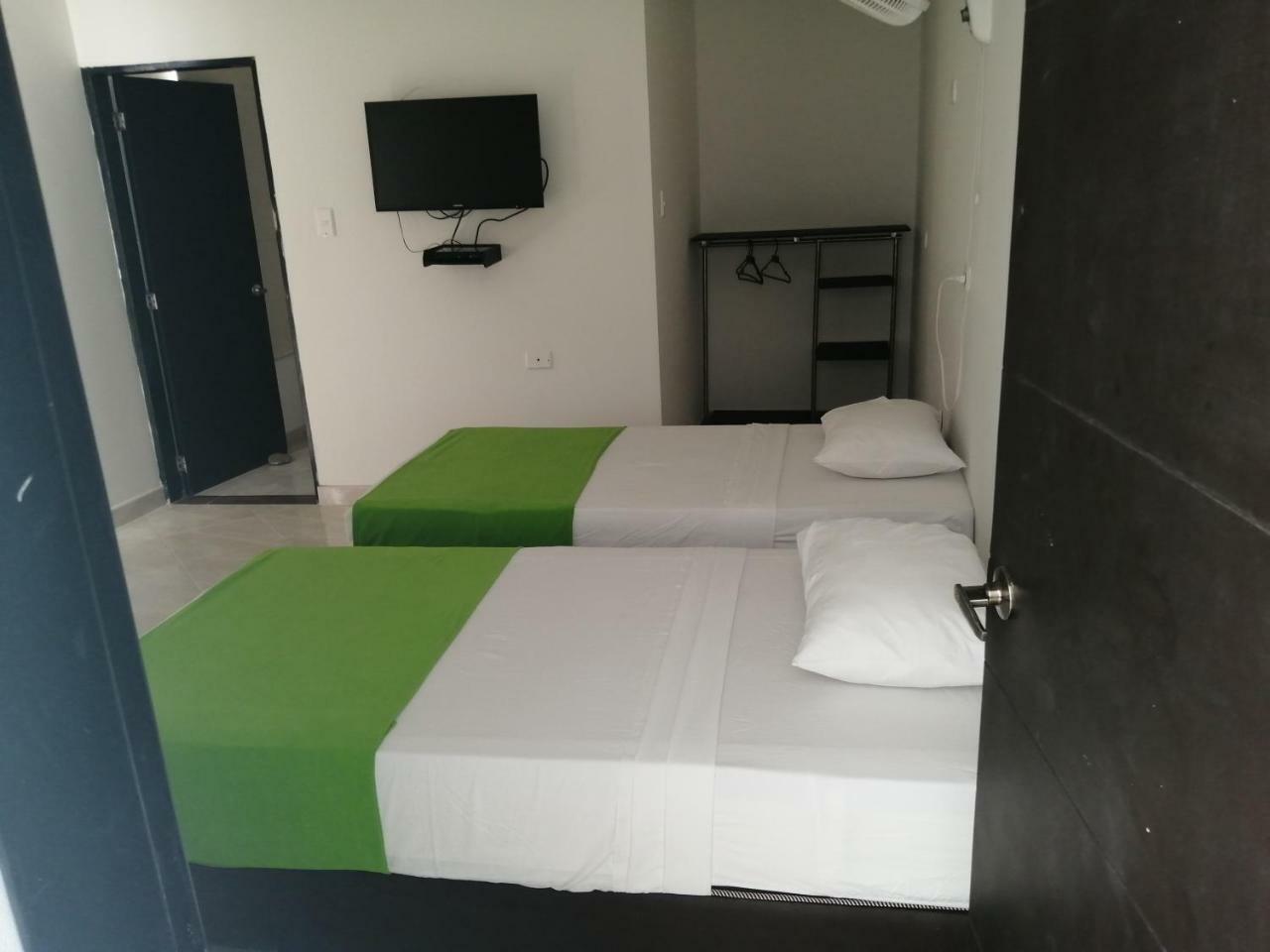 Hotel Oasis De La Tatacoa Вилявеха Екстериор снимка