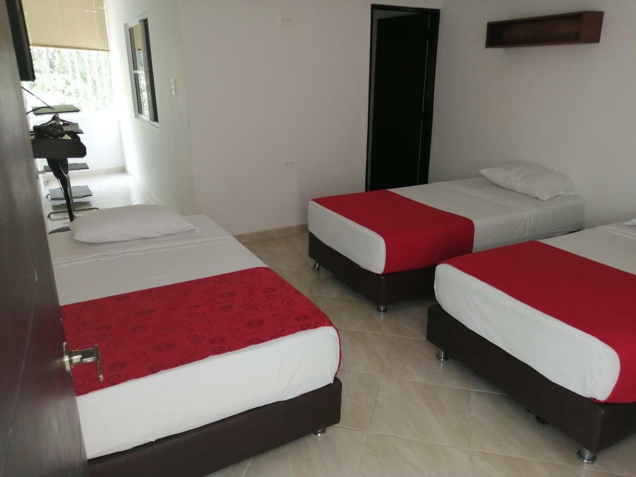 Hotel Oasis De La Tatacoa Вилявеха Екстериор снимка